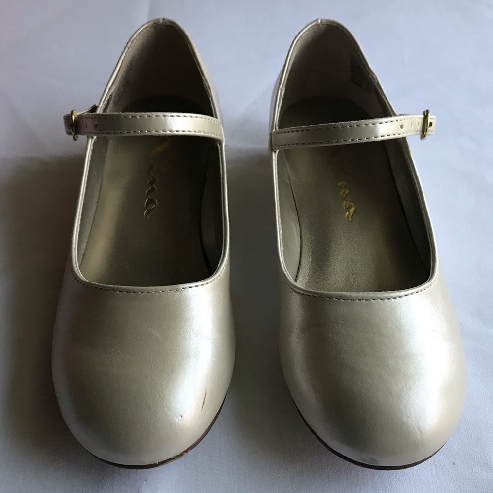 Nina Girls dress shoes. Size 11